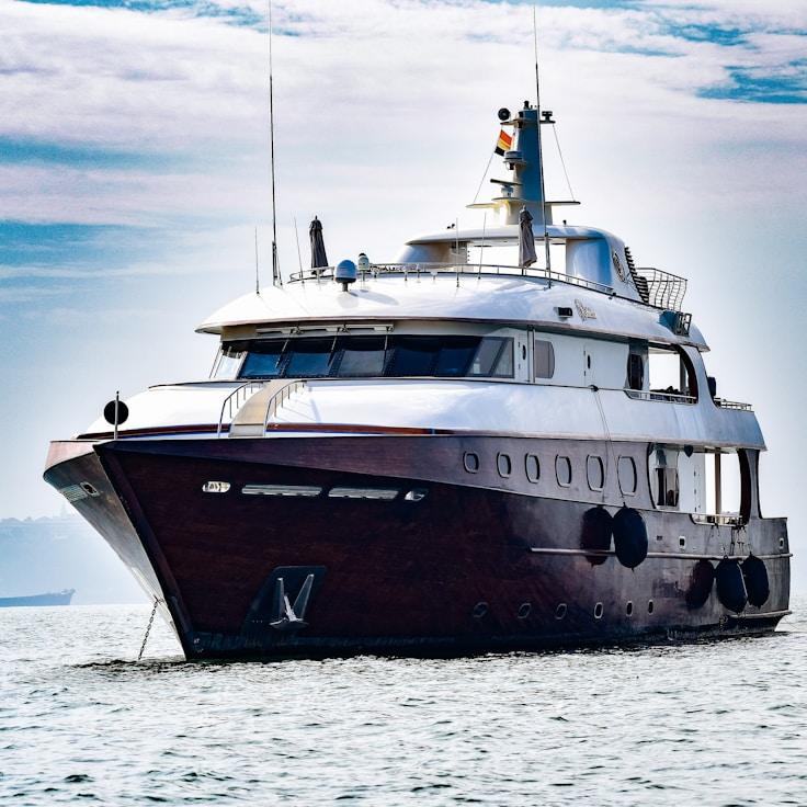 Gourmet dining on board